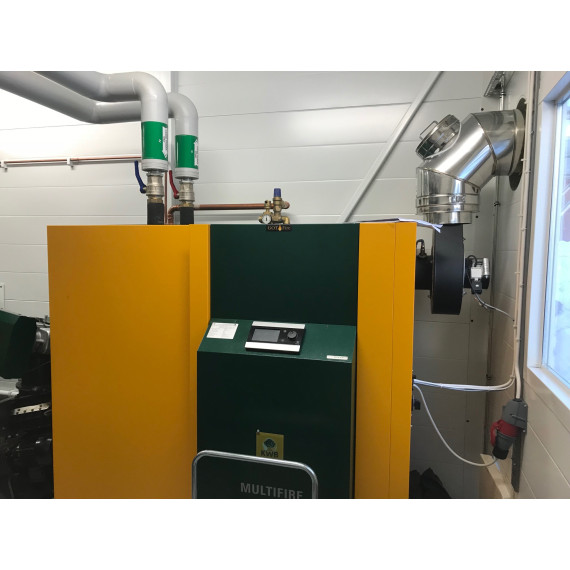 240kW. Prefabrikkert fyrhus i Spydeberg